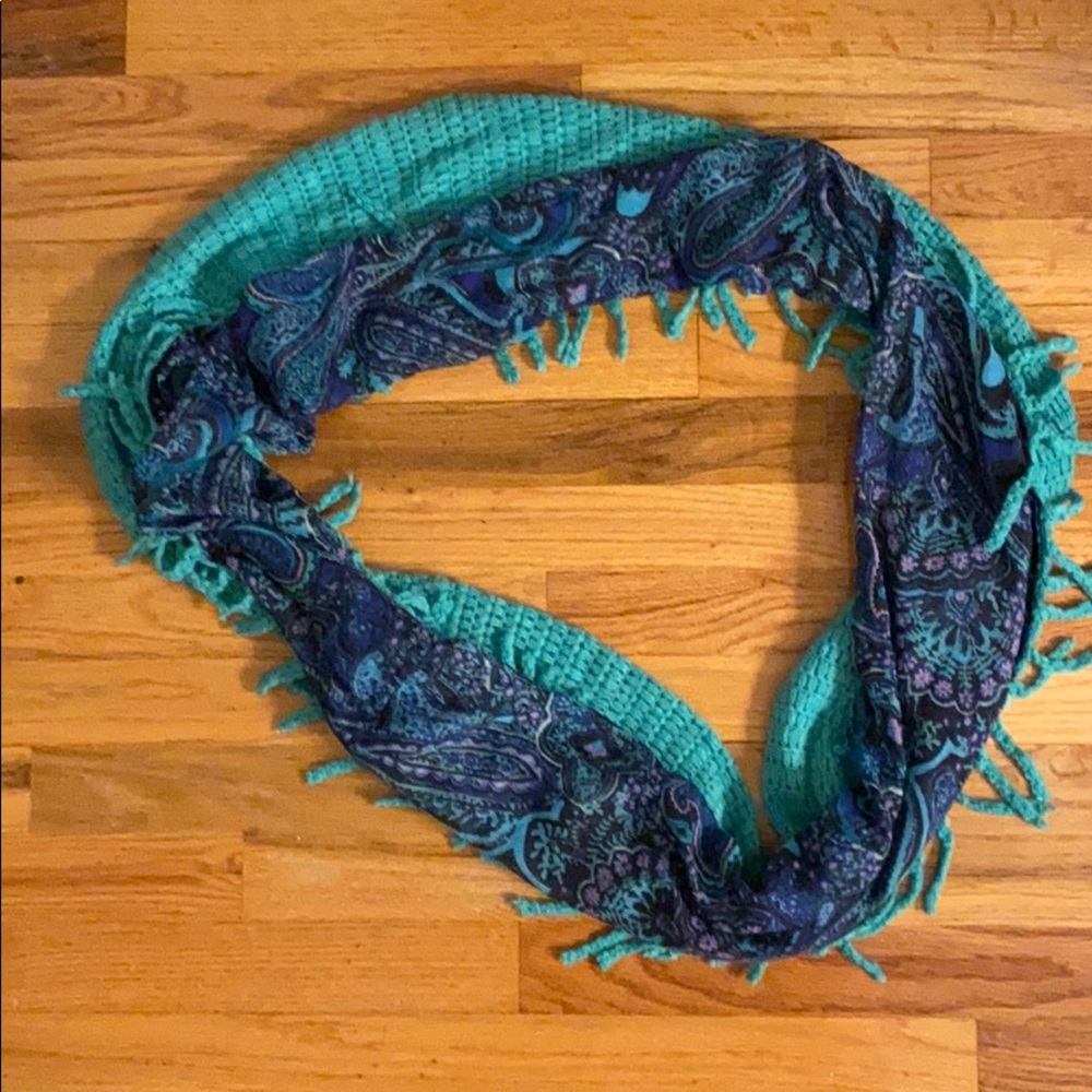 scarves - Picture 4 of 6